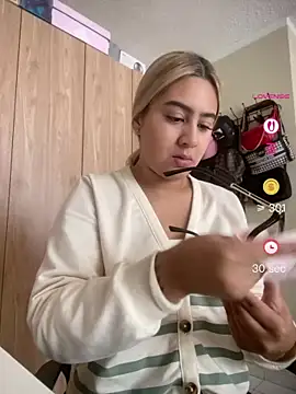Miabonnett  online show from 5, 5, 2026