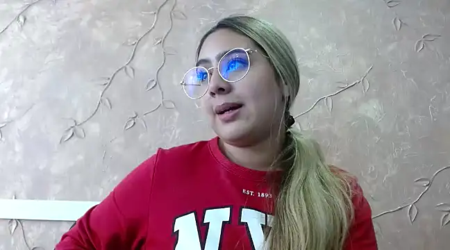 Snapshot of Miabonnett_ chatting on 11, 3, 2025 Miabonnett online show from 11, 3, 2025