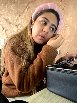 Snapshot of Miabonnett_ chatting on 17, 9, 2025 Miabonnett online show from 17, 9, 2025