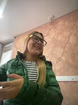 Miabonnett  online show from 19, 12, 2025