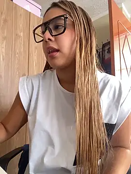 Miabonnett  online show from 10, 6, 2026