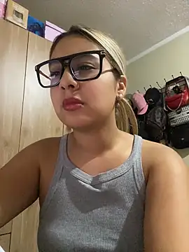 Miabonnett  online show from 31, 5, 2026