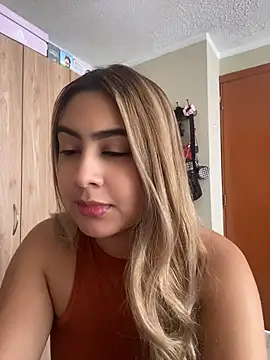 Miabonnett  online show from 7, 7, 2026