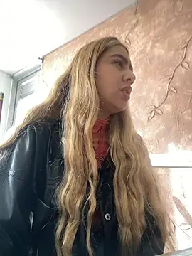 Snapshot of Miabonnett_ chatting on 7, 11, 2025 Miabonnett online show from 7, 11, 2025