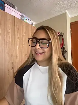 Miabonnett  online show from 15, 7, 2026