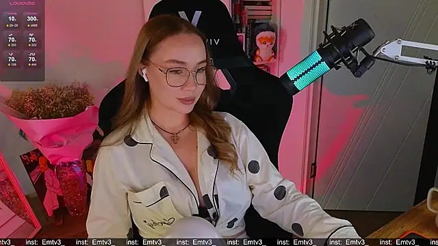 Emili1- online show from 1, 12, 2025