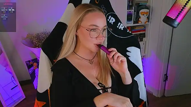 Emili1- online show from 9, 9, 2025