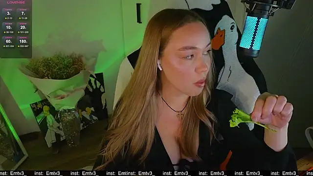 Emili1- online show from 15, 11, 2025