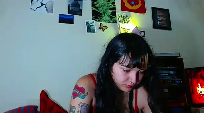 Snapshot of sweetiee_mary chatting on 14, 2, 2025 sweetiee mary online show from 14, 2, 2025