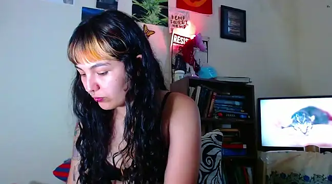 Snapshot of sweetiee_mary chatting on 18, 2, 2025 sweetiee mary online show from 18, 2, 2025