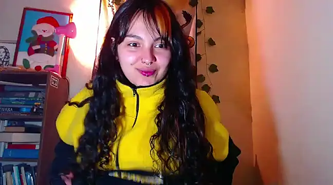 Snapshot of sweetiee_mary chatting on 14, 12, 2024 sweetiee mary online show from 14, 12, 2024