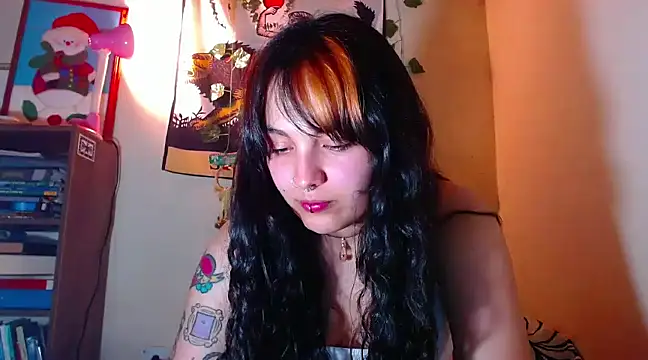 Snapshot of sweetiee_mary chatting on 14, 12, 2024 sweetiee mary online show from 14, 12, 2024