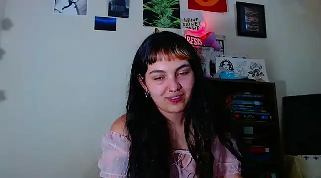 Snapshot of sweetiee_mary chatting on 1, 3, 2025 sweetiee mary online show from 1, 3, 2025