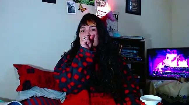 Snapshot of sweetiee_mary chatting on 16, 2, 2025 sweetiee mary online show from 16, 2, 2025