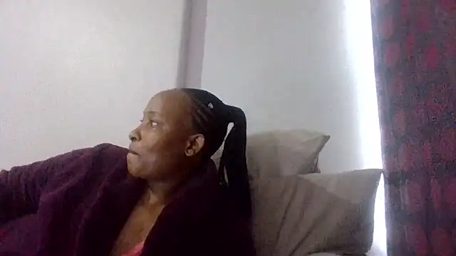 BabeAssXX online show from 29, 10, 2025