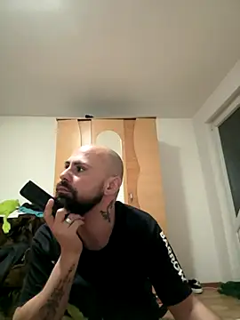 derek1494 online show from 1, 12, 2024