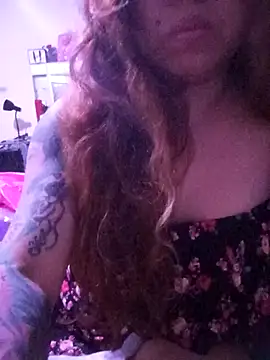 Jennxdolls online show from 9, 11, 2025