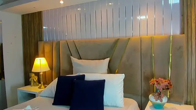 Vicky  skinny  online show from 24, 1, 2025