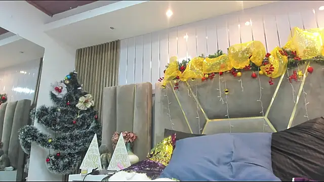 Vicky  skinny  online show from 28, 12, 2024