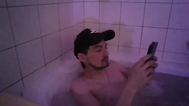 Wesleymodel online show from 19, 4, 2026