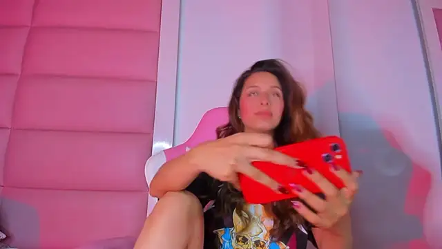 Snapshot of little-Emma chatting on 19, 3, 2025 little-Emma online show from 19, 3, 2025