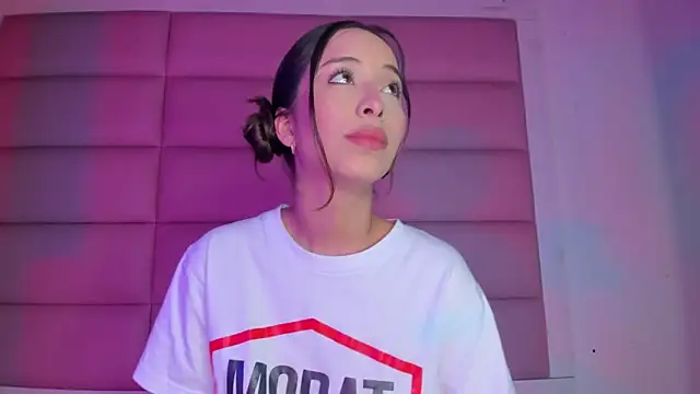 little-Emma online show from 15, 12, 2025