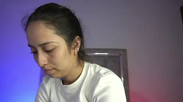 little-Emma online show from 21, 7, 2026