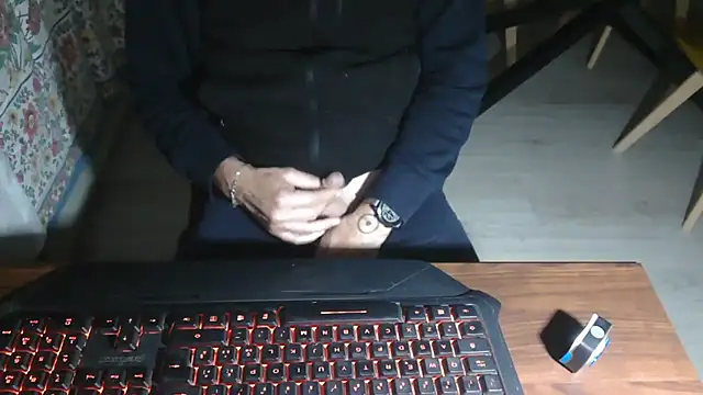 Adri gard online show from 10, 11, 2025