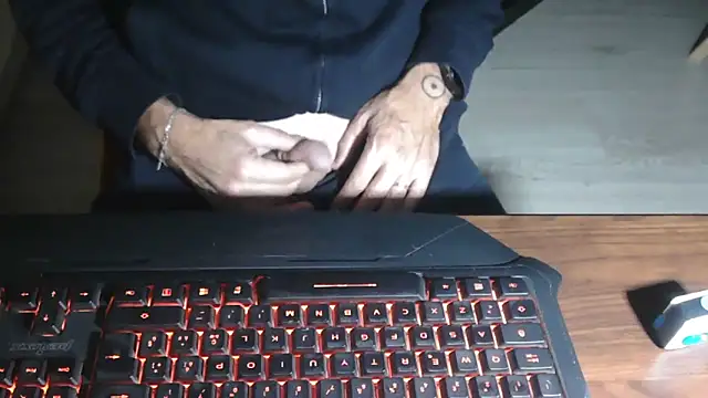 Adri gard online show from 8, 11, 2025