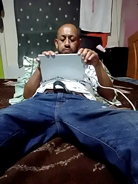 pineda1689 online show from 2, 3, 2025