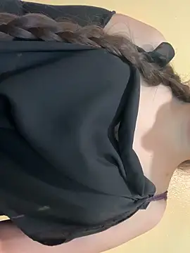 Snapshot of Evelyn_Moon chatting on 9, 2, 2026 Evelyn Moon online show from 9, 2, 2026