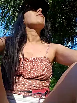 Reinacatchile online show from 25, 1, 2025