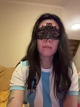 Reinacatchile online show from 4, 7, 2026