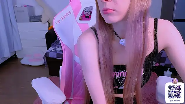 Milia Parker online show from 23, 11, 2025