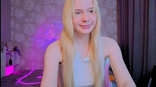 Snapshot of Milia_Parker chatting on 27, 6, 2026 Milia Parker online show from 27, 6, 2026