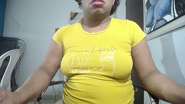 Snapshot of tsbigcock10incock chatting on 18, 2, 2026 tsbigcock10incock online show from 18, 2, 2026