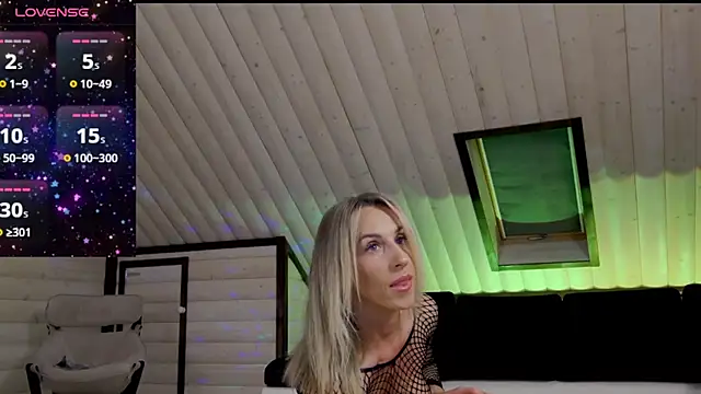 MissEla online show from 28, 9, 2025