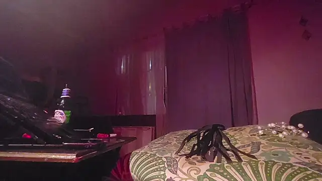 estivalia xxx online show from 9, 4, 2026