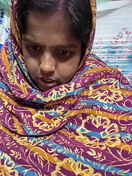 Snapshot of Beauty-queen chatting on 20, 12, 2025 Beauty-queen online show from 20, 12, 2025