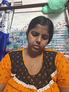 Snapshot of Beauty-queen chatting on 12, 3, 2025 Beauty-queen online show from 12, 3, 2025