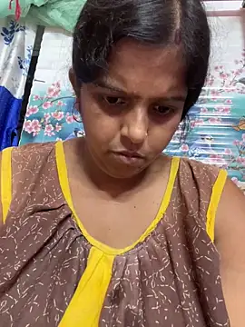 Snapshot of Beauty-queen chatting on 7, 11, 2025 Beauty-queen online show from 7, 11, 2025