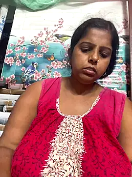 Snapshot of Beauty-queen chatting on 9, 10, 2025 Beauty-queen online show from 9, 10, 2025