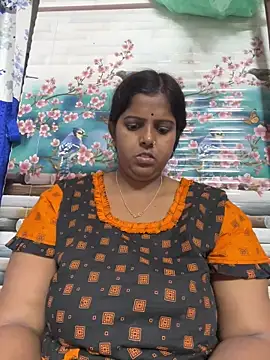 Snapshot of Beauty-queen chatting on 11, 3, 2025 Beauty-queen online show from 11, 3, 2025