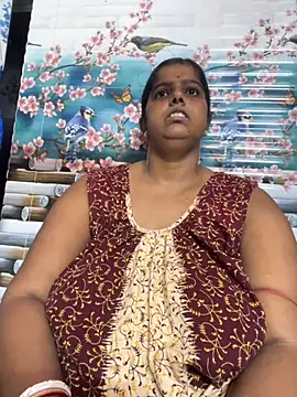 Snapshot of Beauty-queen chatting on 15, 9, 2025 Beauty-queen online show from 15, 9, 2025