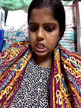 Snapshot of Beauty-queen chatting on 15, 11, 2025 Beauty-queen online show from 15, 11, 2025