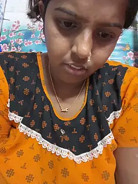 Snapshot of Beauty-queen chatting on 18, 3, 2025 Beauty-queen online show from 18, 3, 2025