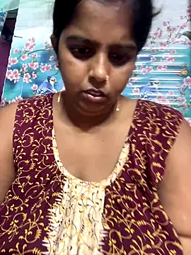 Snapshot of Beauty-queen chatting on 9, 9, 2025 Beauty-queen online show from 9, 9, 2025