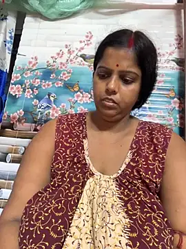 Snapshot of Beauty-queen chatting on 19, 10, 2025 Beauty-queen online show from 19, 10, 2025