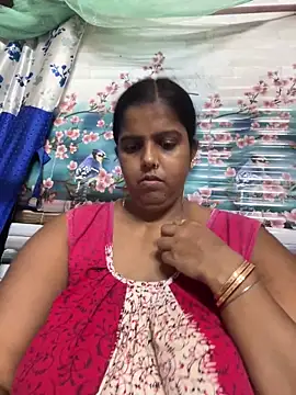 Snapshot of Beauty-queen chatting on 21, 9, 2025 Beauty-queen online show from 21, 9, 2025