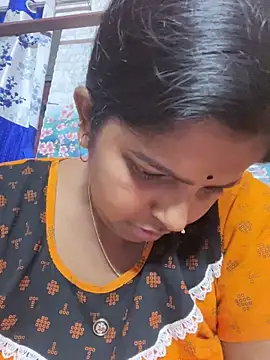 Snapshot of Beauty-queen chatting on 20, 3, 2025 Beauty-queen online show from 20, 3, 2025